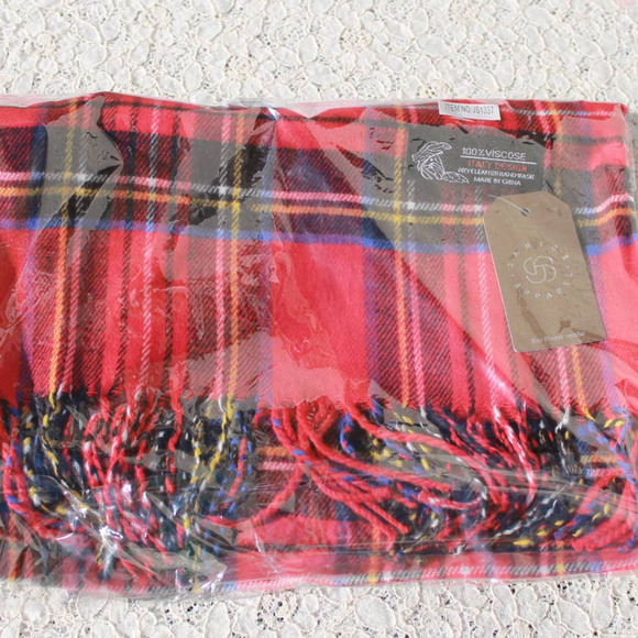 Janice Apparel Women's Faux Cashmere Scarf Red Plaid Tartan Fringe NEW - Picture 5 of 5